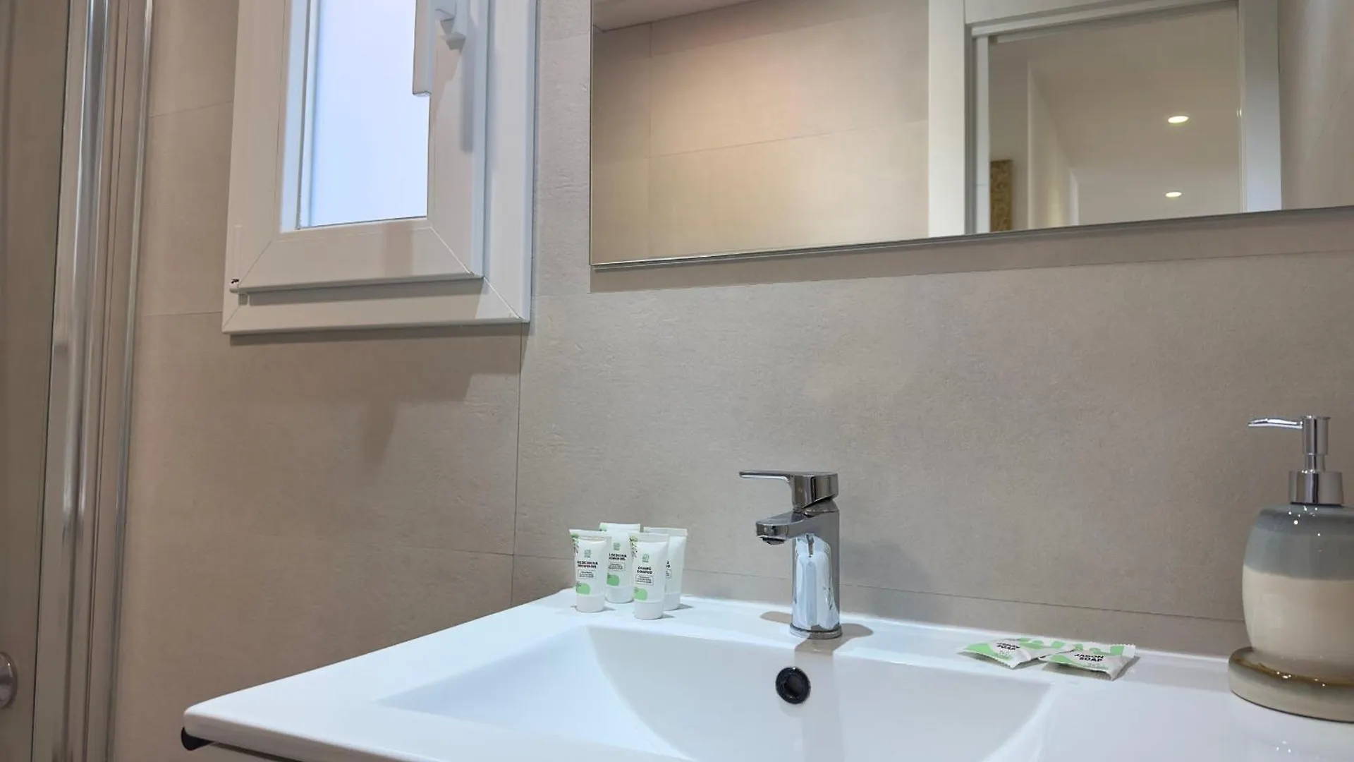 Hacienda Paredes Sea Views مالقة 0*,
